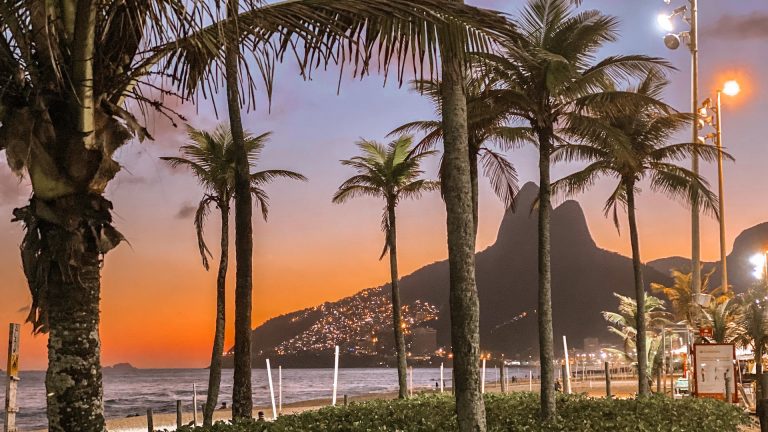 Dicas para passar o reveillon na praia de Copacabana